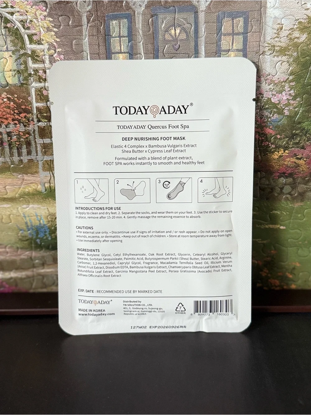 Today Aday Nourishing Foot Spa Socks – White (2 Pairs)